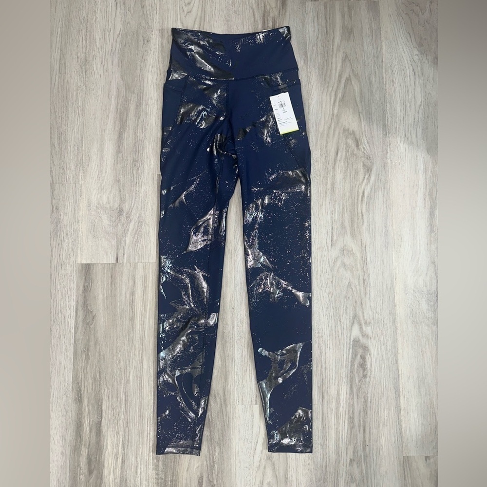 Old Navy NWT Workout Legging Tall